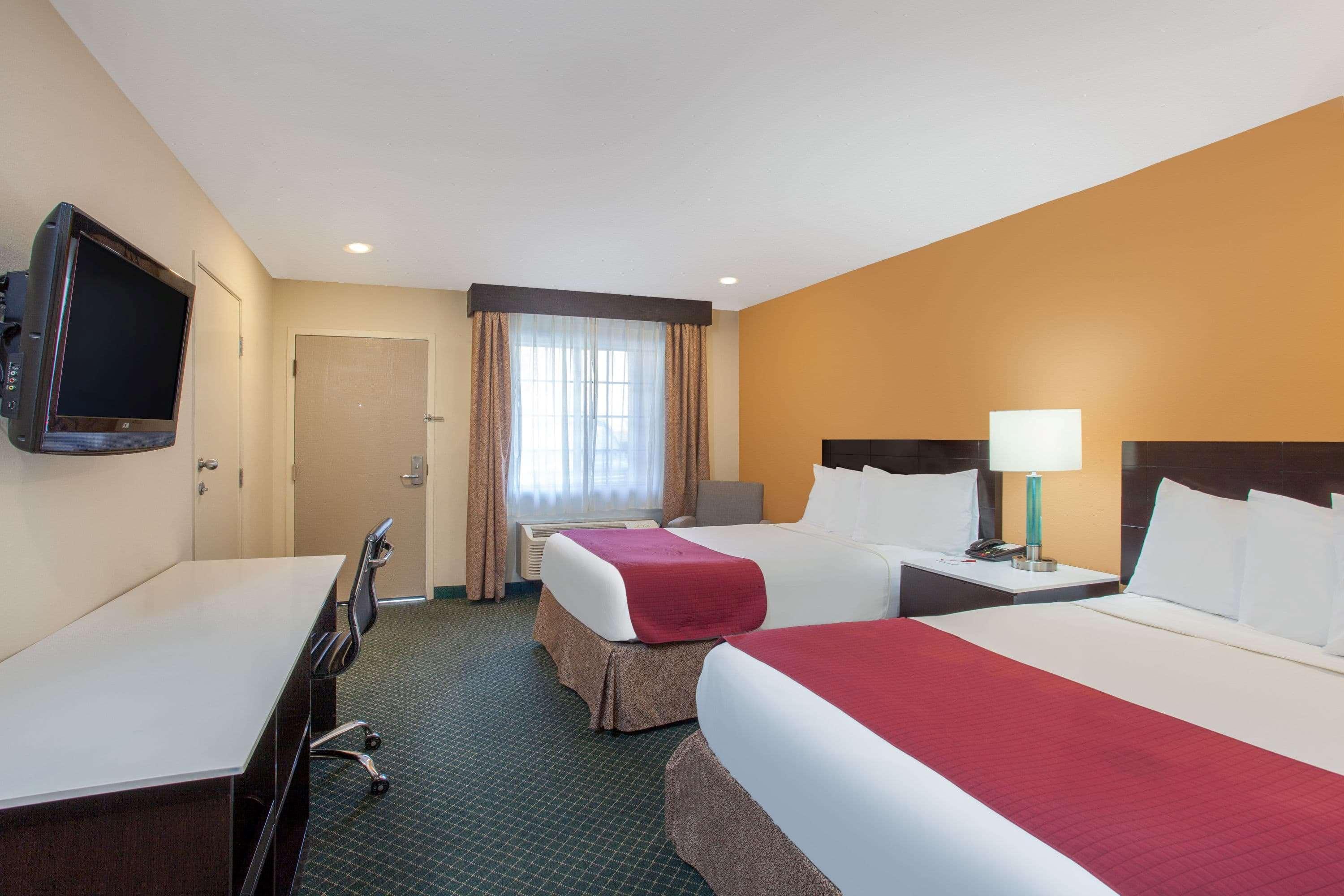 Ramada By Wyndham Culver City Los Angeles Buitenkant foto