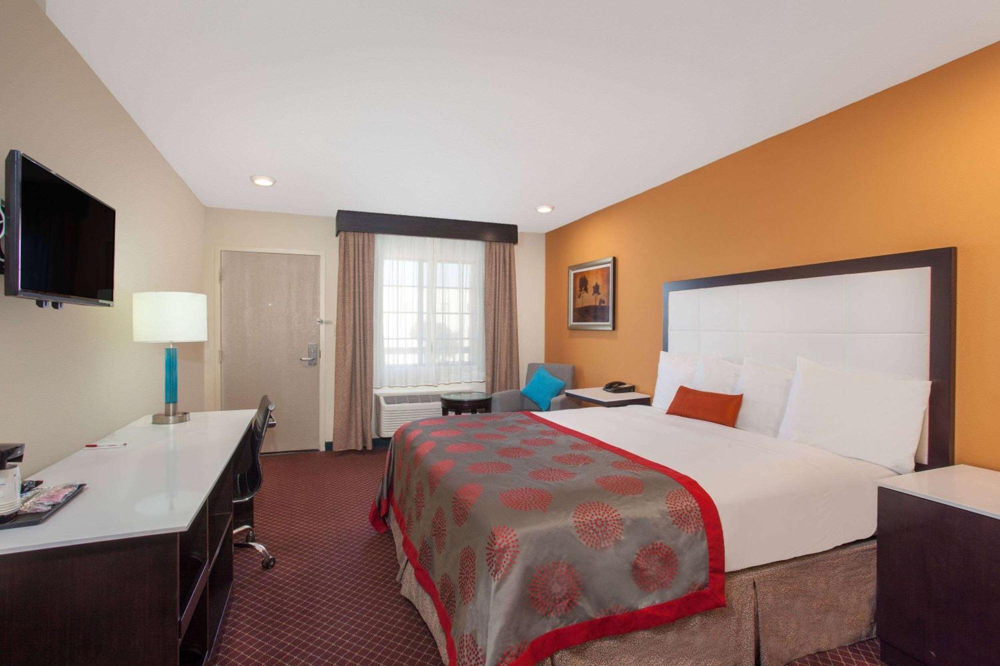Ramada By Wyndham Culver City Los Angeles Buitenkant foto