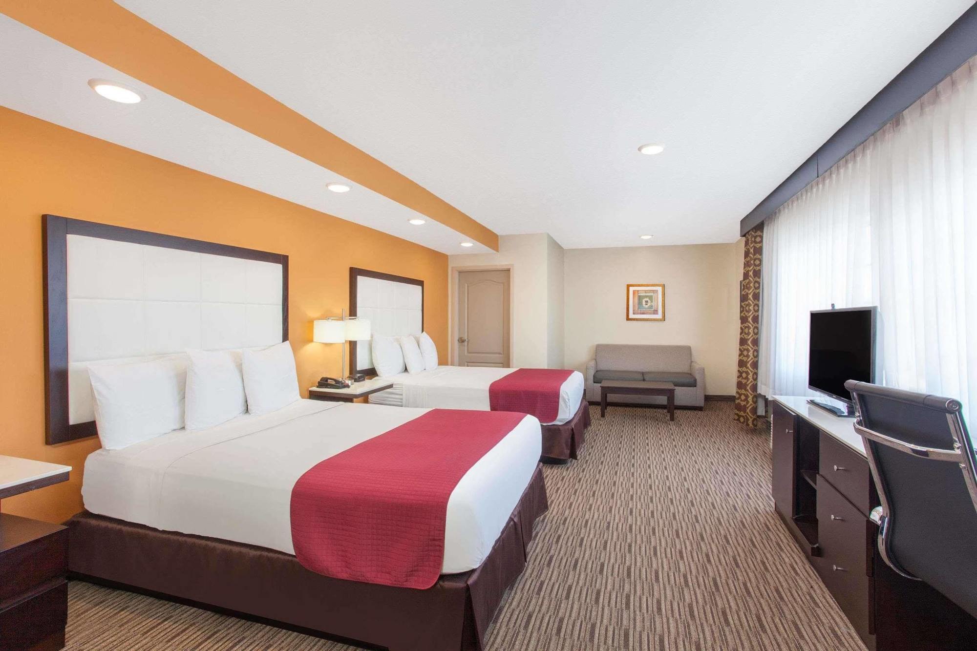 Ramada By Wyndham Culver City Los Angeles Buitenkant foto